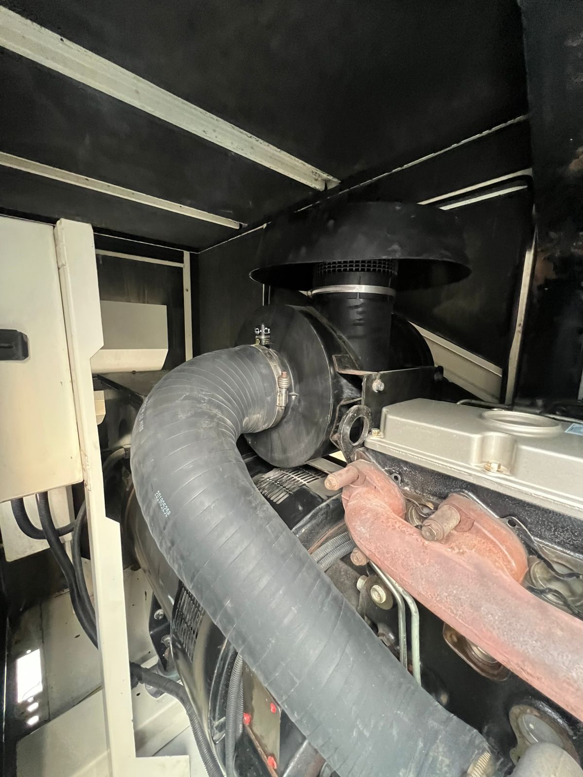 مولد CUMMINS 200 KVA